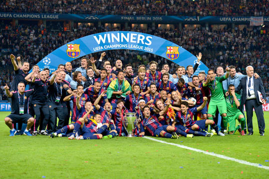 Barcelona jublar med pokalen