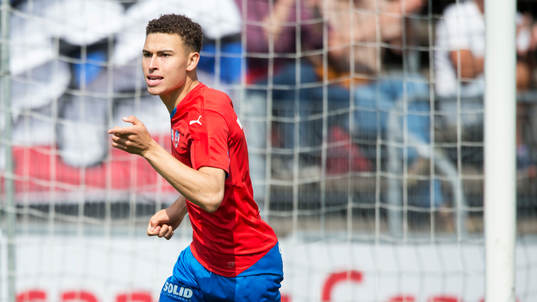 Helsingborgs Jordan Larsson har gjort 1-0 och jublar i