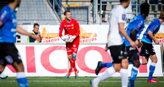 Örebros målvakt Oscar Jansson