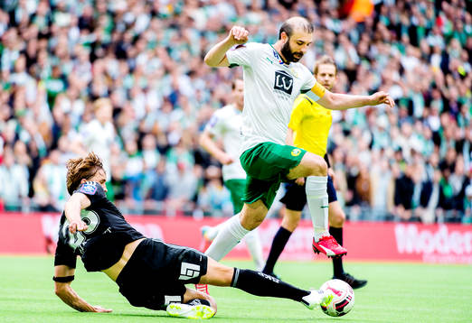 IFK Göteborgs Thomas Rogne och Hammarbys Kennedy