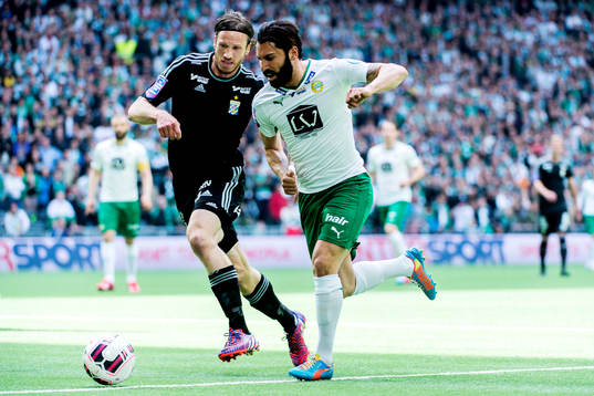 Hammarbys Stefan Batan och IFK Göteborgs Gustav Svensson i