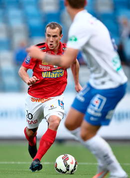 Falkenbergs Calle Wede i matchen mellan Norrköping och