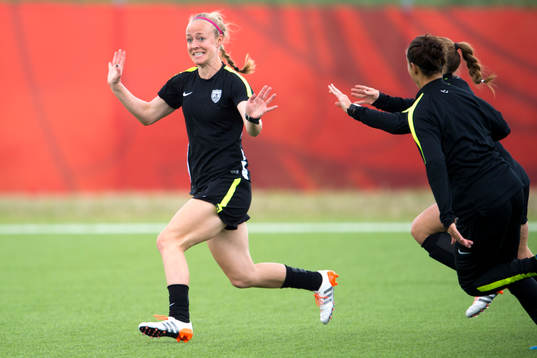 s Becky Sauerbrunn