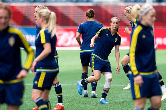 Sveriges Kosovare Asllani