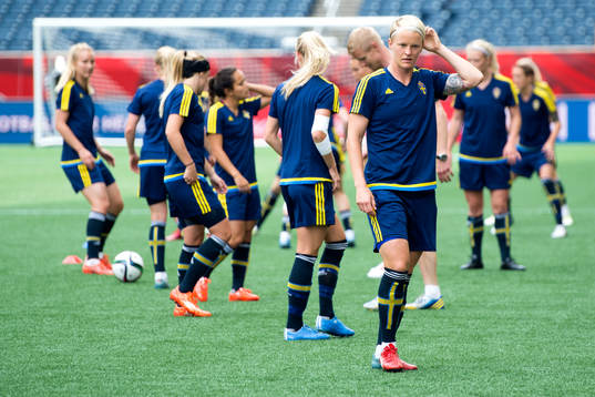 Bläddra bland fler bilder av Fotboll, Dam, VM, Sverige, Presskonferens och träning