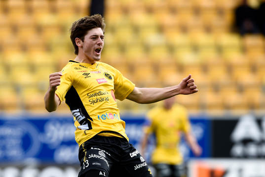 Elfsborgs Arber Zeneli jublar