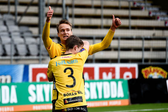 Elfsborgs Viktor Prodell och Adam Lundqvist jublar