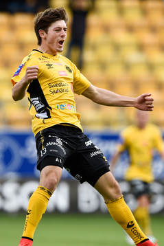 Elfsborgs Arber Zeneli jublar