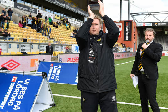 Elfsborgs assisterande tränare Peter Wettergren tackar