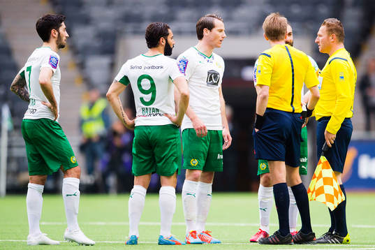 Hammarbys Nahir Besara, Stefan Batan och Johan Persson är