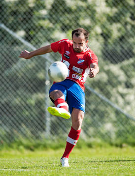 Höganäs Kastriot Sogajeva  i matchen i division 2 Västra