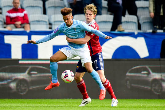 Djurgårdens Tim Björkström och Malmö FFs Tobias Sana