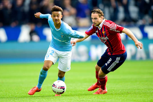 Malmö FFs Tobias Sana och Djurgårdens Kevin Walker