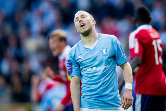 Malmö FFs Anton Tinnerholm deppar