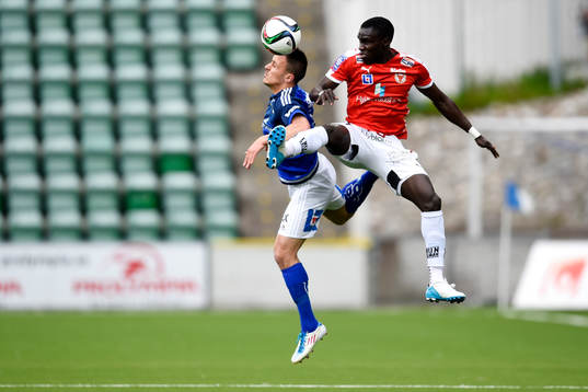 Kalmars Papa Alioune Diouf och Sundsvalls Adam Chennoufi