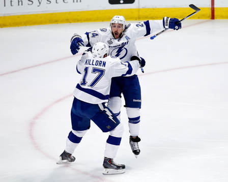 Tampa Bay Lightning right wing Ryan Callahan (24)