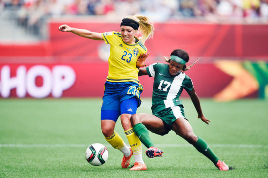 Sveriges Elin Rubensson och Nigerias Francisca Ordega