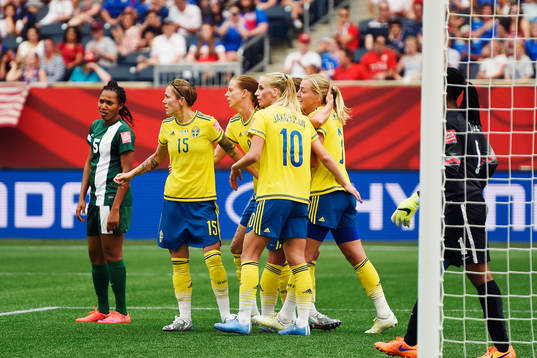 Sveriges spelare jublar