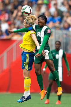 Sveriges Lisa Dahlkvist i nickduell med Nigerias Evelyn