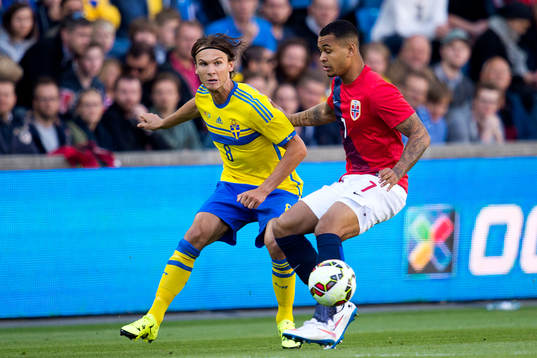Sveriges Albin Ekdal och Norges Joshua King