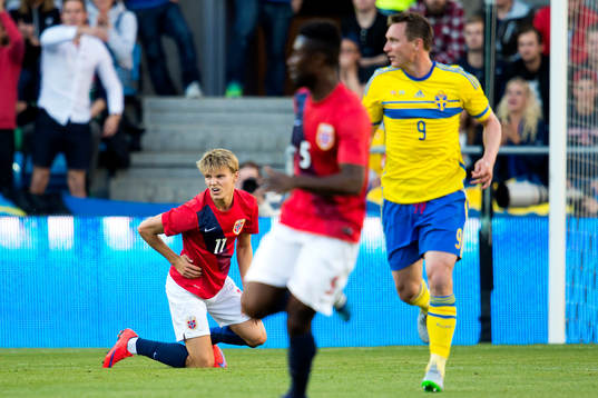 Norges Martin Ödegaard har ont