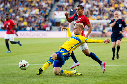 Sveriges Oscar Wendt och Norges Omar Elabdellaoui