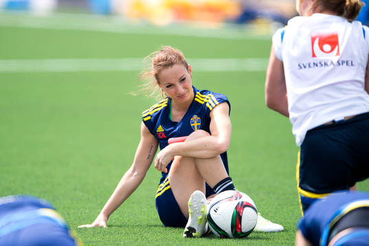 Sveriges Kosovare Asllani