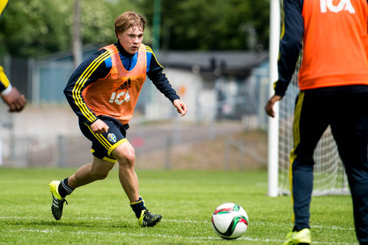 Sveriges Simon Tibbling