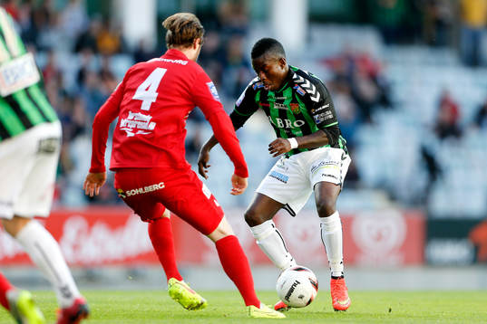GAIS Kieron Cadogan och Utsiktens Niklas Olsson