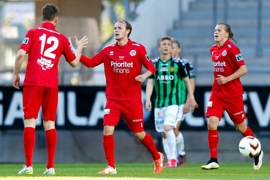 Utsiktens Joakim Edström reducerar till 3-2