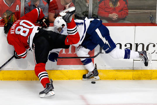 Chicago Blackhawks center Antoine Vermette (80) and Tampa