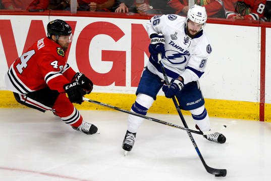 Tampa Bay Lightning right wing Nikita Kucherov (86) passes