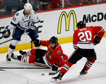 Chicago Blackhawks defenseman Brent Seabrook (7) and left