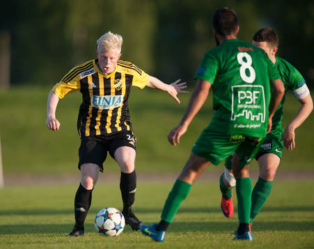 IFK Hässleholms Joel Andersson i DM-matchen mellan IFK