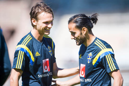 Sveriges Erkan Zengin  och Albin Ekdal