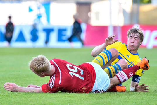 Sveriges Simon Tibbling och Danmarks Jens Jønsson