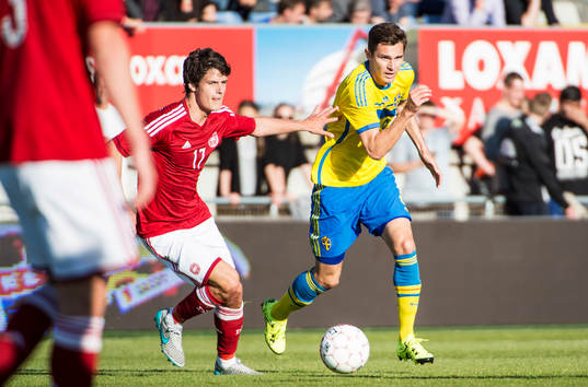 Närkamp mellan Danmarks Christian Nörgard och Sveriges