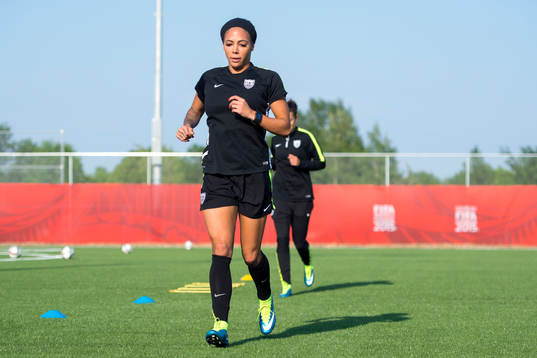s Sydney Leroux
