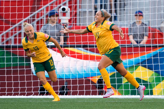 Australiens Kyah Simon jublar