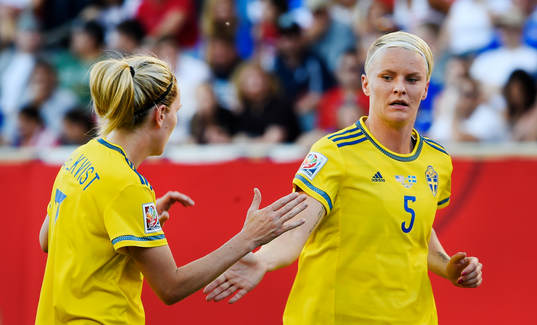 Sveriges Lisa Dahlkvist och Nilla Fischer