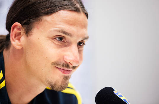 Zlatan Ibrahimovic på en presskonferens