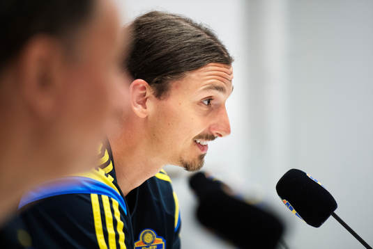 Zlatan Ibrahimovic på en presskonferens