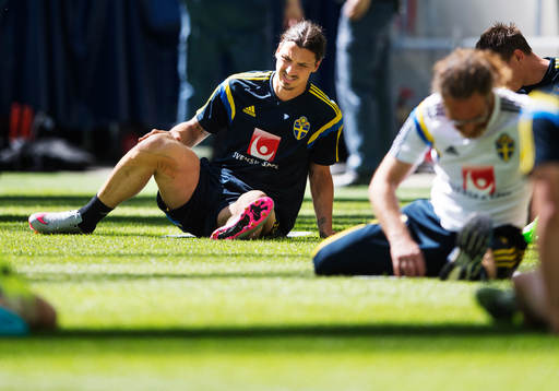 Zlatan Ibrahimovic grimaserar