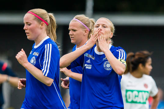 Stattenas Josefine Norstedt tackar publiken