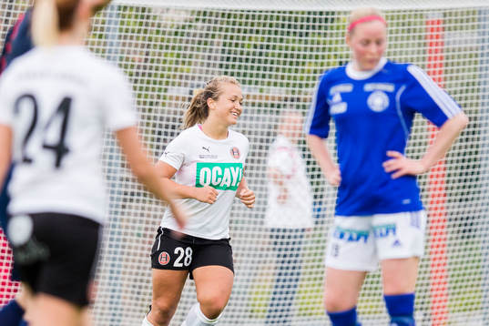 Hittarps Marielle Karlsson jublar