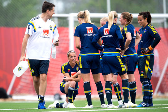 Sveriges Kosovare Asllani