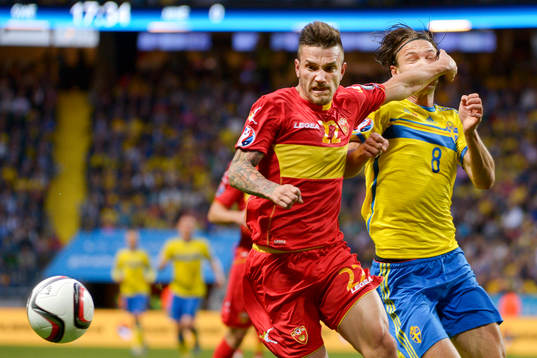 Montenegros Marko Simic och Sveriges Albin Ekdal