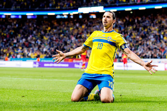 Sveriges Zlatan Ibrahimovic jublar