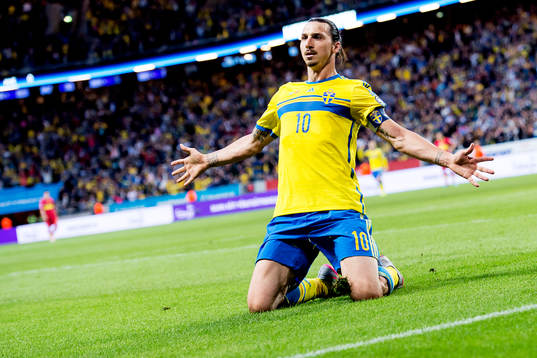 Sveriges Zlatan Ibrahimovic jublar