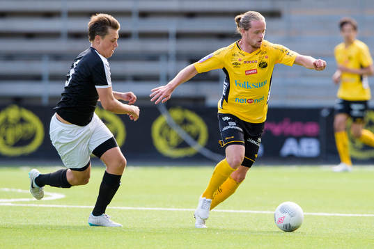 Kamp mellan Elfsborg Linus Andersson och Lunds Simon Nilsson